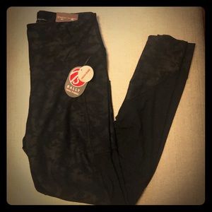 Black leggings